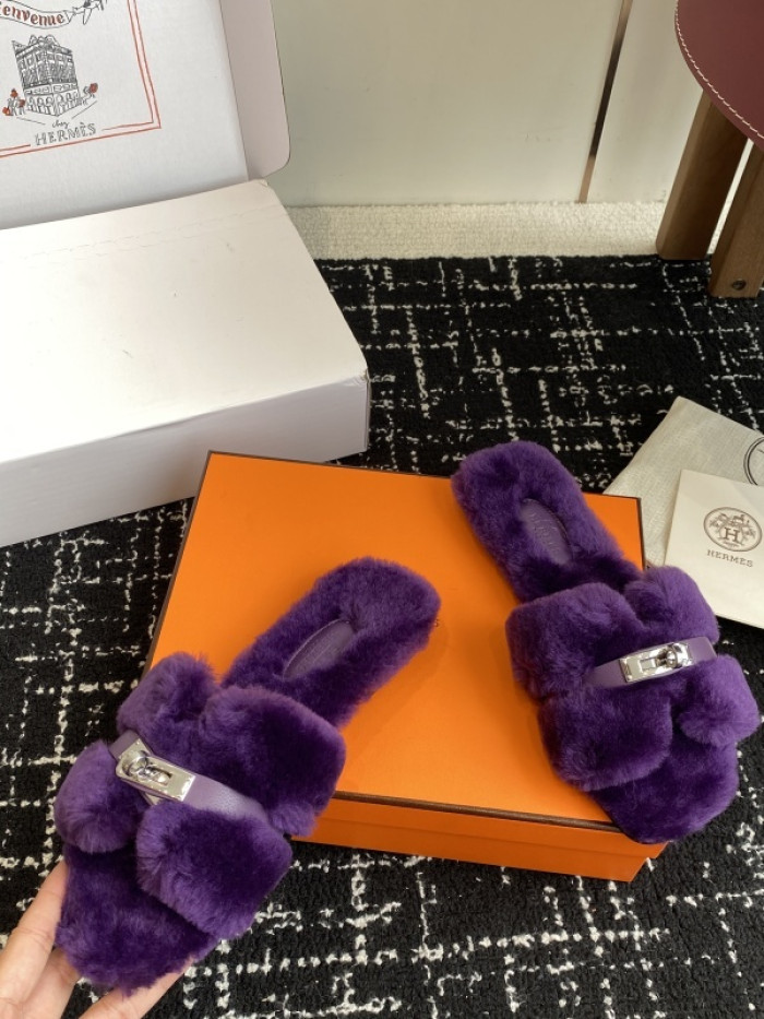 H**mes SLIPPERS