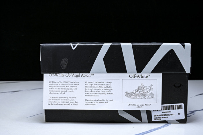 Off-White c/o Virgil Abloh