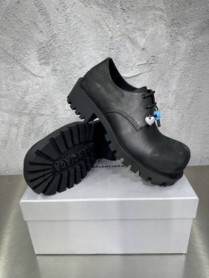 BLCG BOOTS SNEAKERS