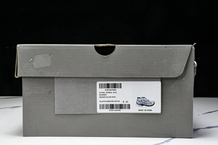 Ba*len*cia*ga Runner 677403 W5RH6 0312