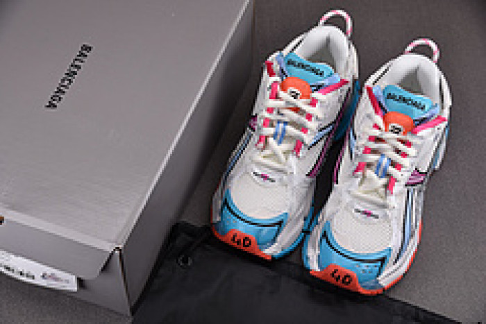 Ba*len*cia*ga Runner 772774 W3RMU 9458