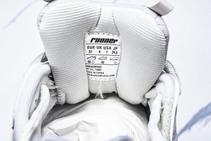 Ba*len*cia*ga Runner 779064 WRNNY 1180