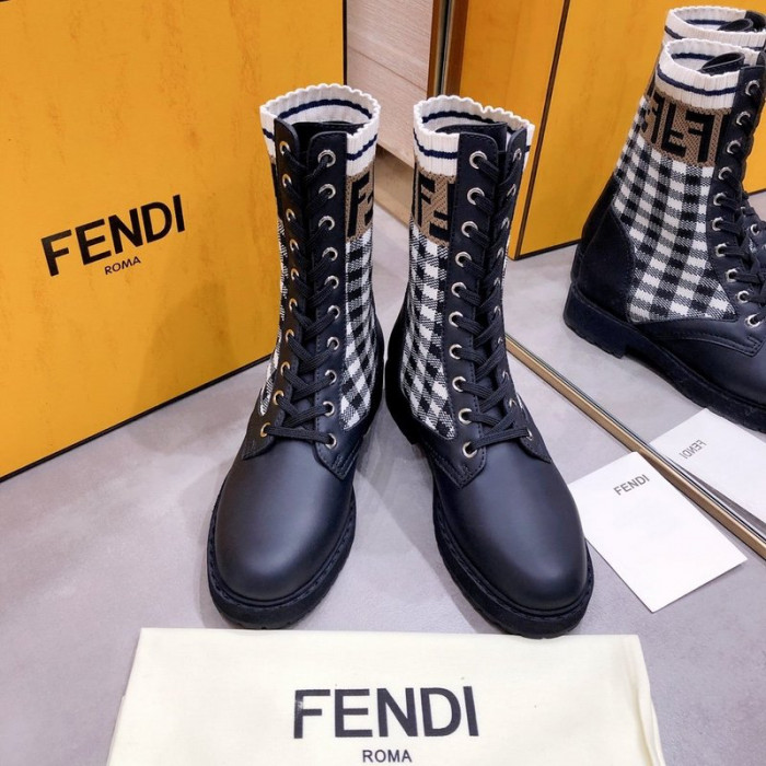 F**di ANKLE BOOTS F003