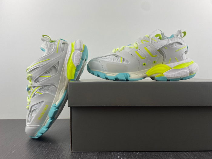 Ba*len*cia*ga TRACK W3AC6 9704