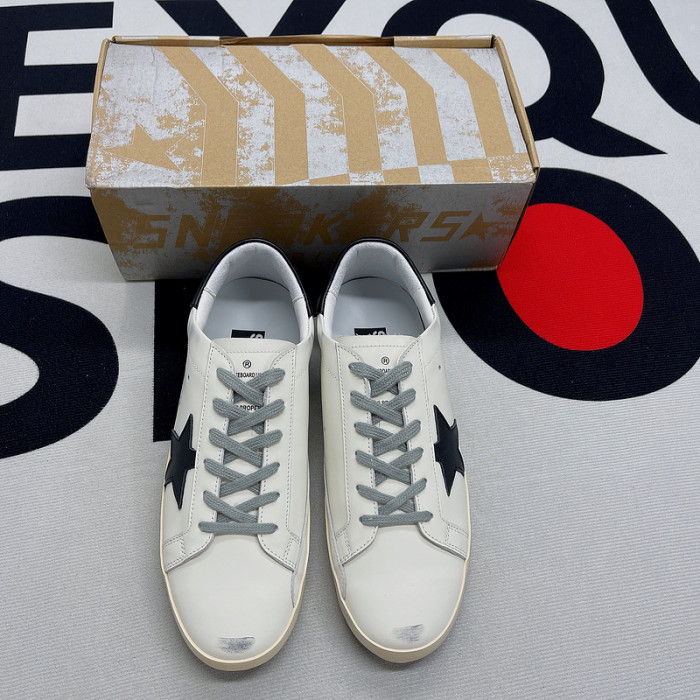Golden Go*e S*per-Star SNEAKER GG05