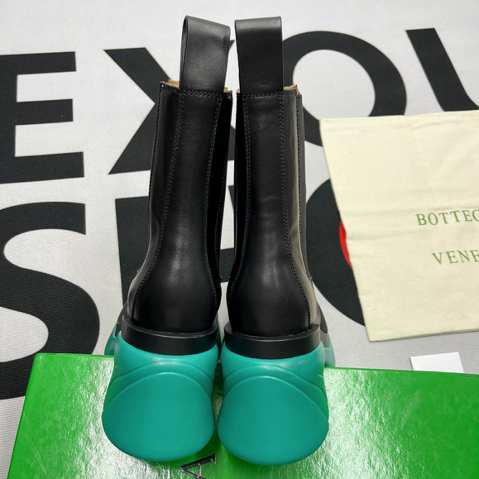 Bo*te*ga ve*ne*ta bv032