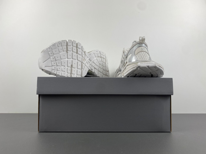 Ba*len*cia*ga Phantom Sneaker 34731 78698 W3XL2