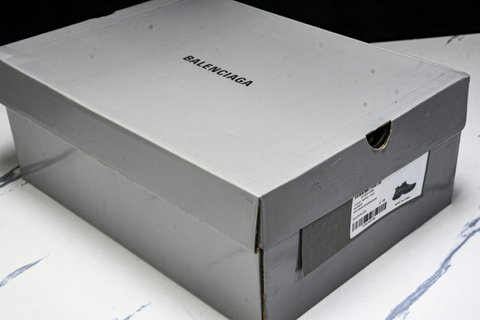 Ba*len*cia*ga Runner 772774 W3RNY 0322