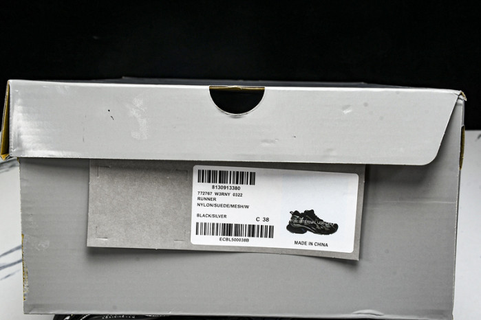 Ba*len*cia*ga Runner 772774 W3RNY 0322