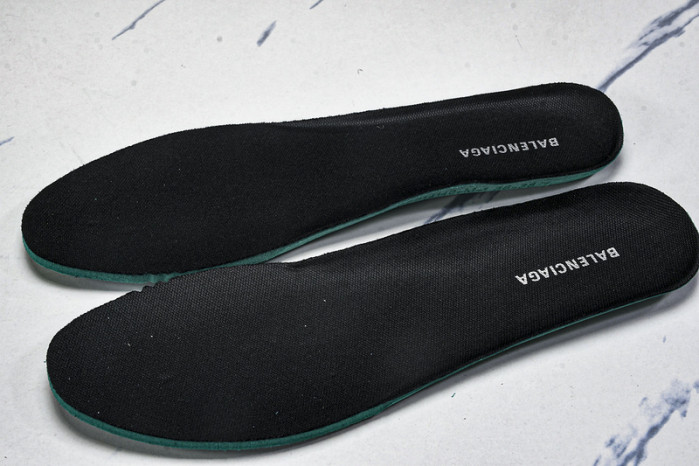 Ba*len*cia*ga Runner 772774 W3RNY 0322