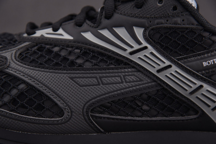 Bo*te*ga Ve*ne*ta BV042