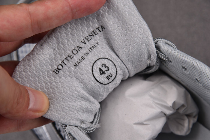 Bo*te*ga Ve*ne*ta BV040