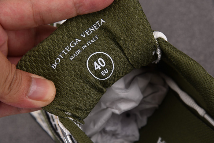 Bo*te*ga Ve*ne*ta BV038