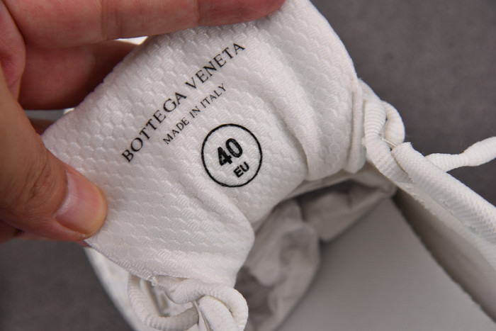 Bo*te*ga Ve*ne*ta BV036