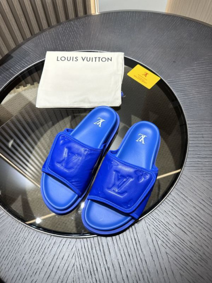 L0VT SANDALS