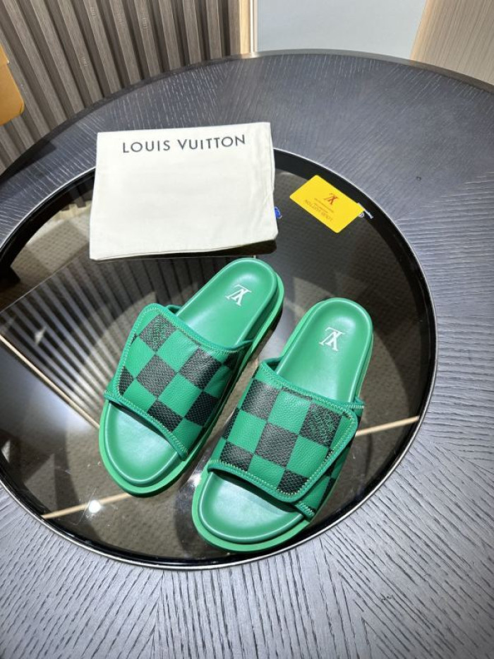 L0VT SANDALS