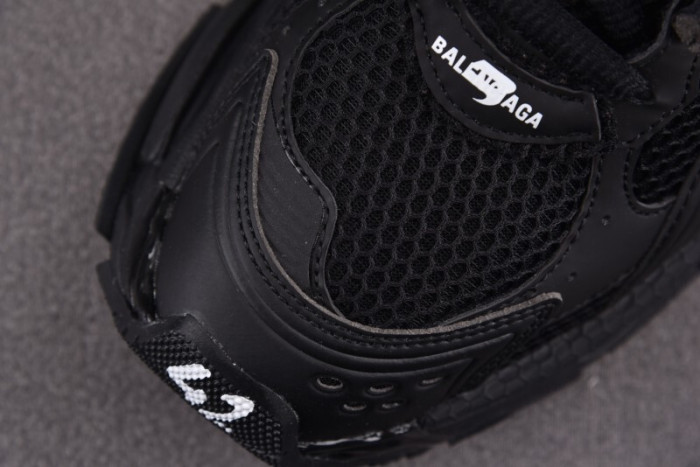 Ba*len*cia*ga Runner 772767-W3RMU-1100