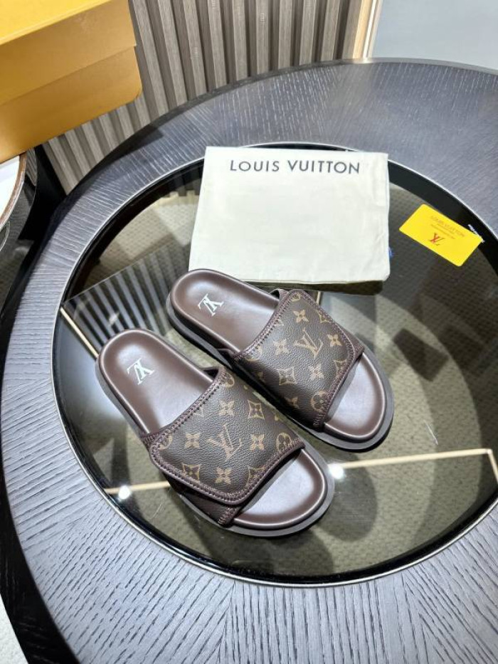 L0VT SANDALS