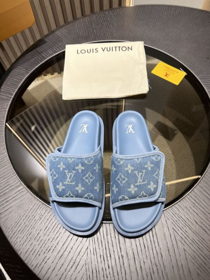 L0VT SANDALS
