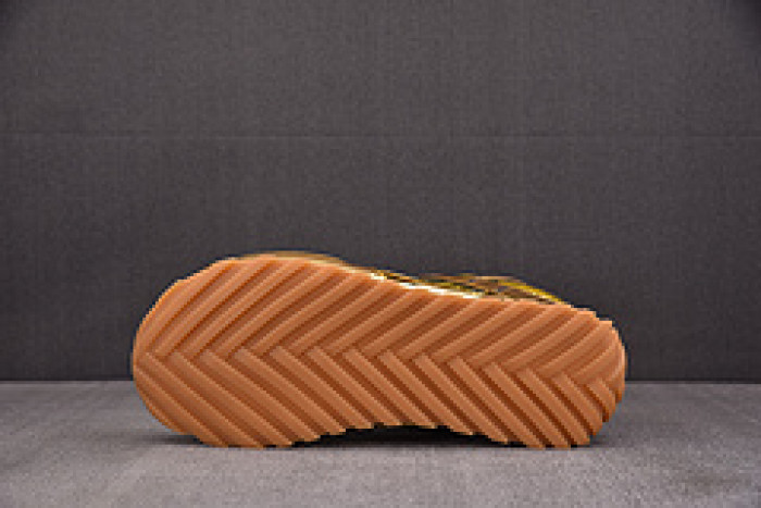 Bo*te*ga Ve*ne*ta BV049