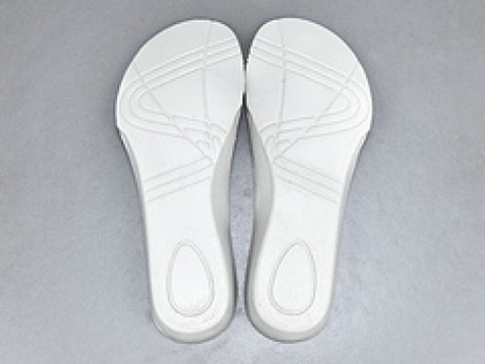 Bo*te*ga Ve*ne*ta BV039