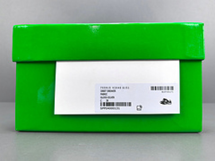 Bo*te*ga Ve*ne*ta BV039