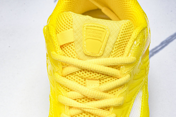 Bo*te*ga Ve*ne*ta BV058