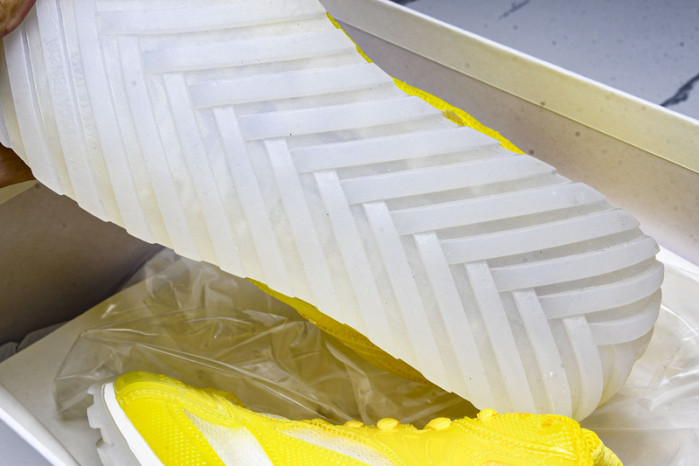 Bo*te*ga Ve*ne*ta BV058