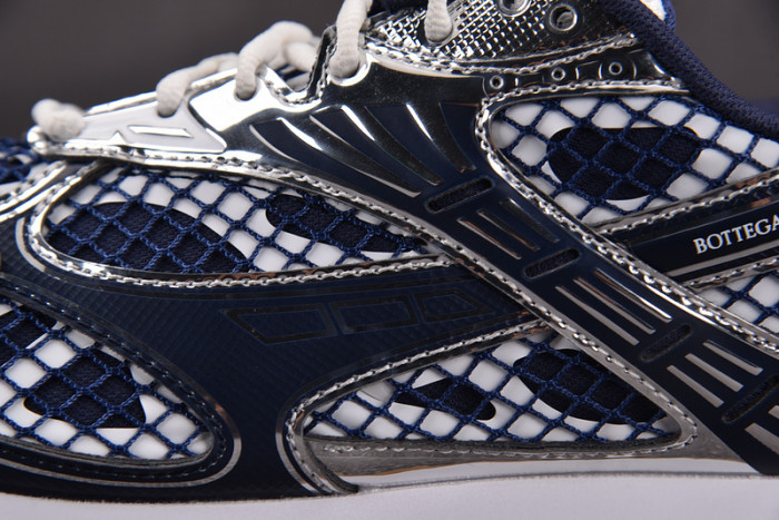 Bo*te*ga Ve*ne*ta BV059