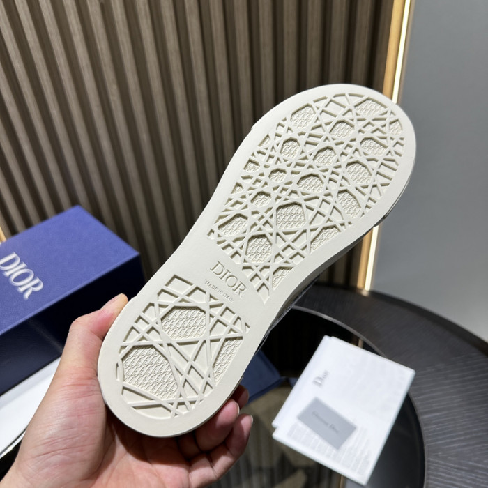 D*0r B33 SNEAKERS D20008