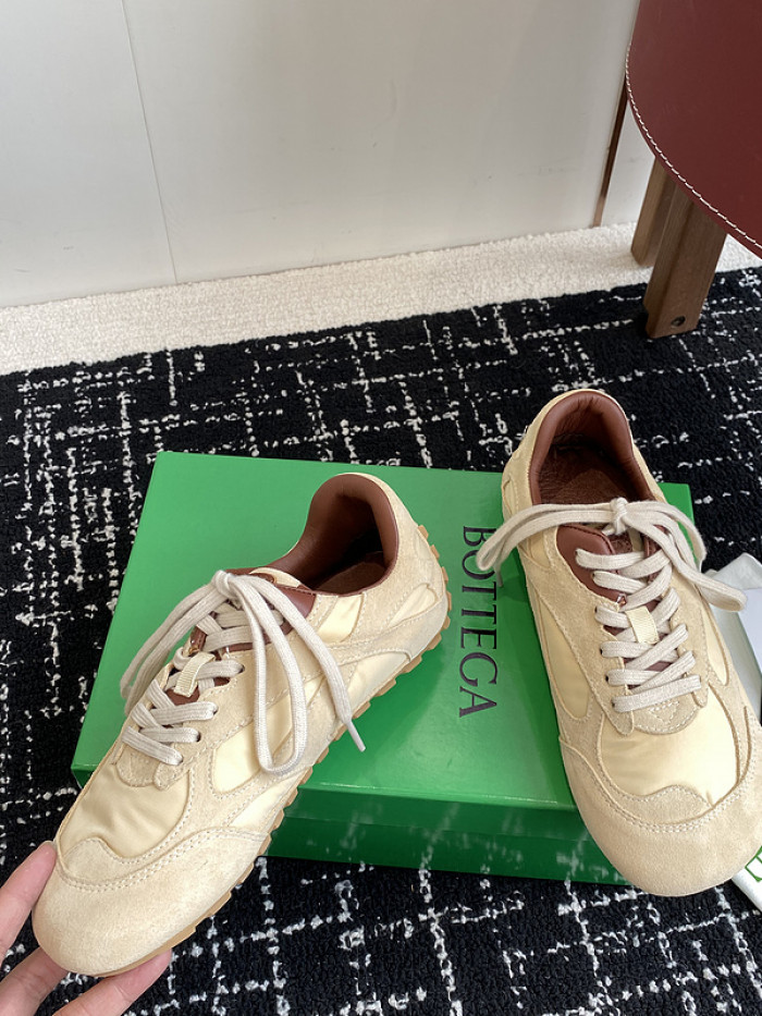 Bo*te*ga Ve*ne*ta BV054