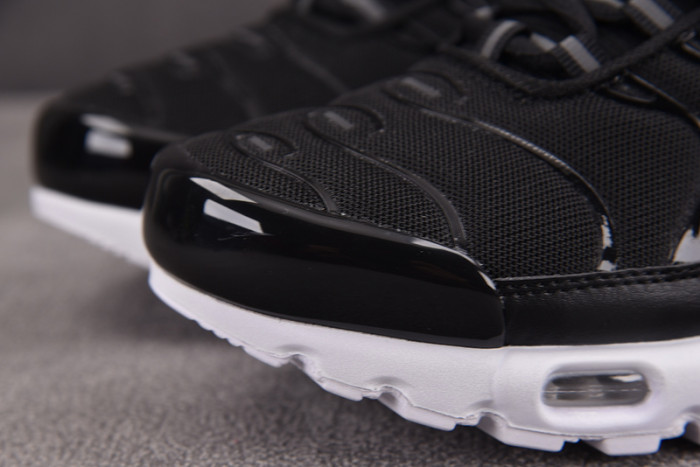 Nike Air Max Plus Black Womens | DM2362-001