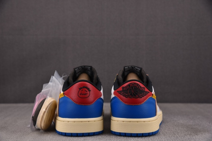 Travis Scott x Air Jordan 1 Low UNION DM7866-111
