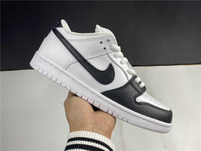 Nike Dunk SB Low “Yin Yang