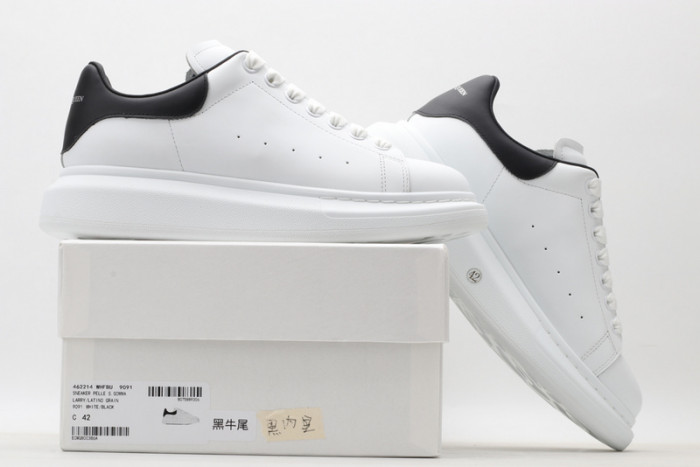 Ale*d*r M*Q*en E2706