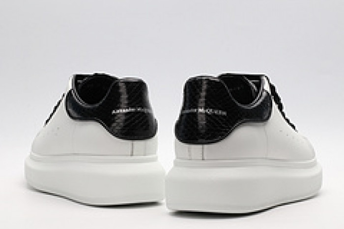 Ale*d*r M*Q*en E2712