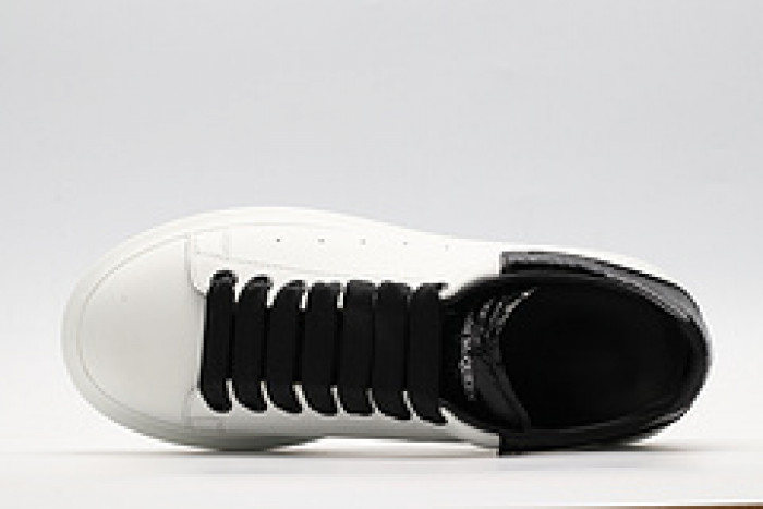 Ale*d*r M*Q*en E2712