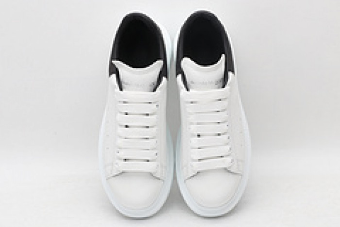 Ale*d*r M*Q*en E2717