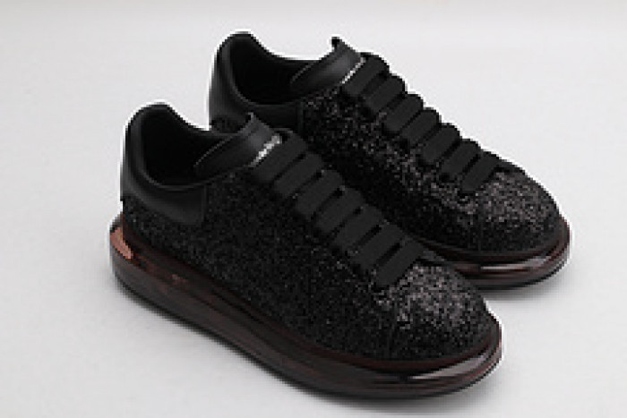 Ale*d*r M*Q*en E2720