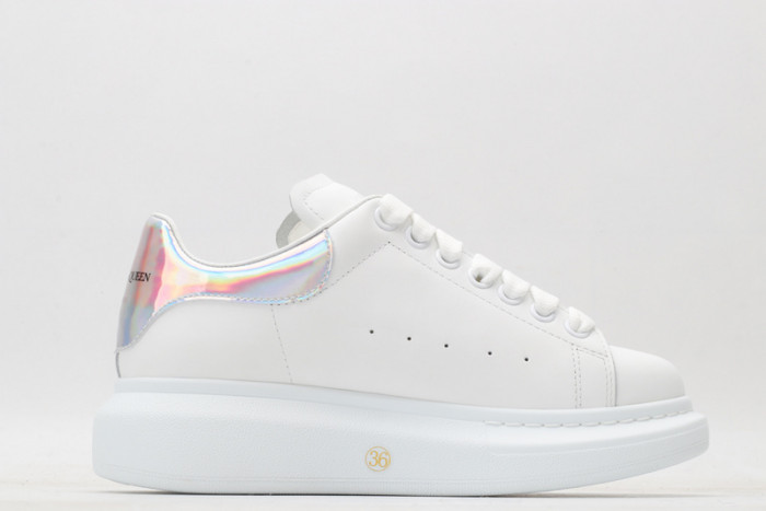 Ale*d*r M*Q*en E2724