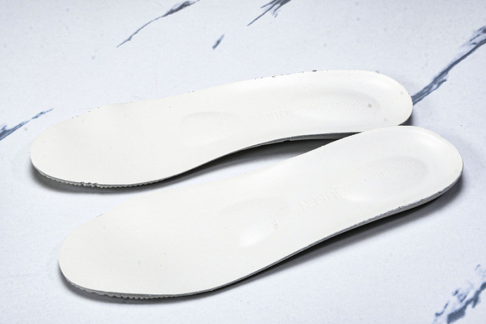 Ale*d*r M*Q*en E2725