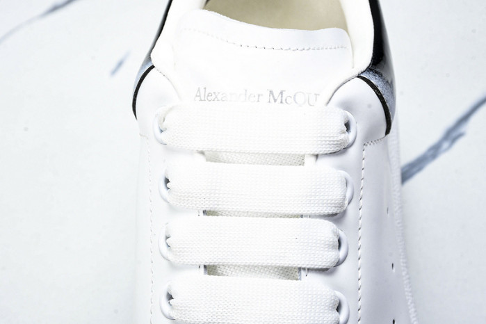 Ale*d*r M*Q*en E2726