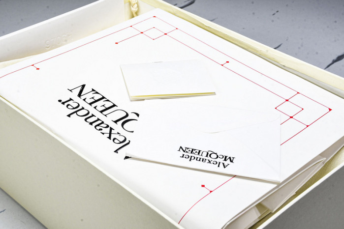 Ale*d*r M*Q*en E2727