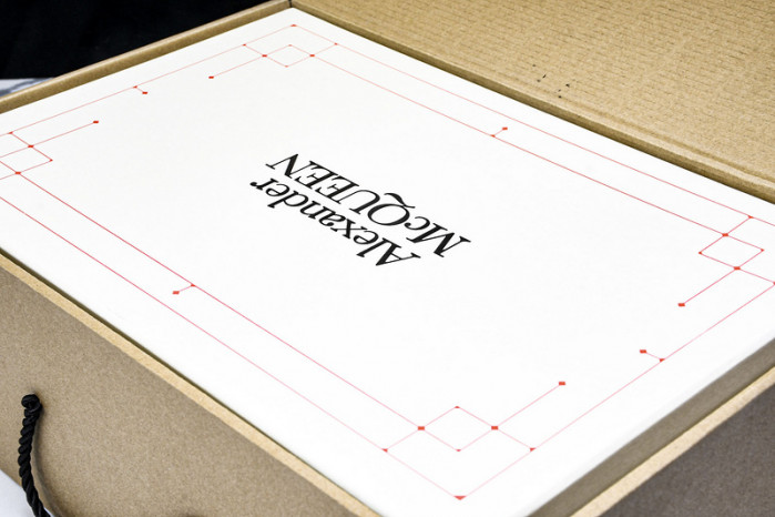 Ale*d*r M*Q*en E2727