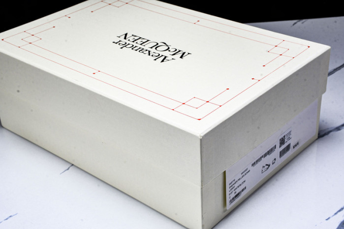 Ale*d*r M*Q*en E2727