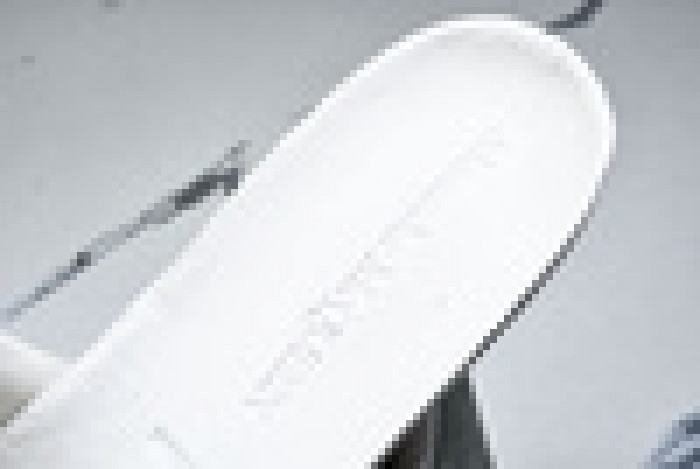 Ale*d*r M*Q*en E2728