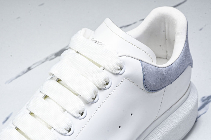 Ale*d*r M*Q*en E2729