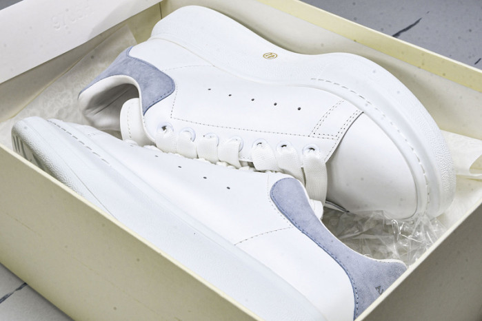 Ale*d*r M*Q*en E2729