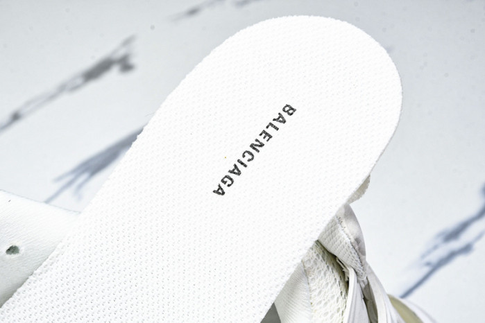 Ba*len*cia*ga TRACK 825417 WDTSC 1000