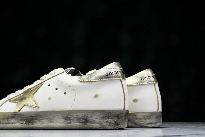 Golden Go*e S*per-Star SNEAKER GG07